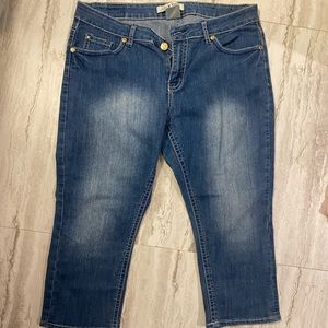 Love Indigo capri length jeans, size 14